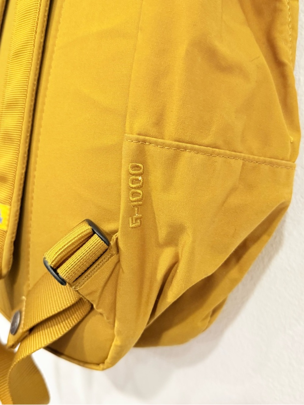 Fjallraven Kanken Vardag Acorn 16L Backpack - Picture 5 of 10